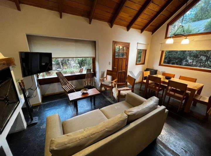 Casa · 105m² · 4 Ambientes · 2 Cocheras