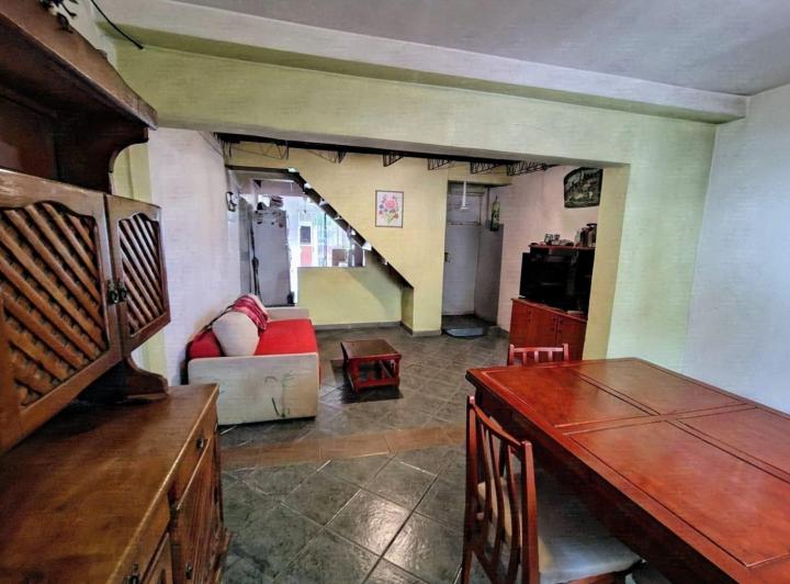 Casa · 91m² · 5 Ambientes · 1 Cochera