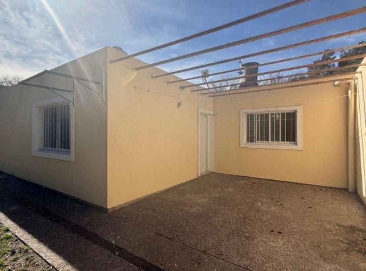 Casa · 50m² · 3 Ambientes · 2 Cocheras