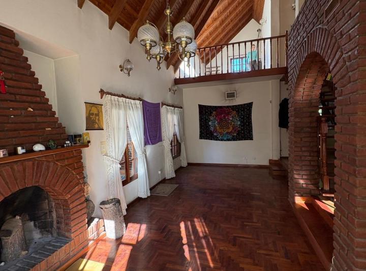 Casa · 175m² · 15 Ambientes · 4 Cocheras