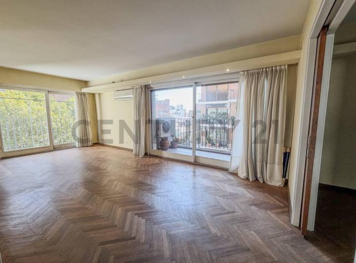 Departamento · 197m² · 6 Ambientes · 1 Cochera