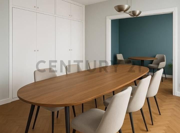 Departamento · 240m² · 5 Dormitorios
