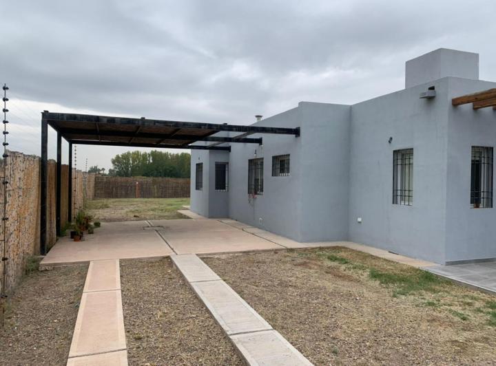 Casa · 120m² · 5 Ambientes · 2 Cocheras