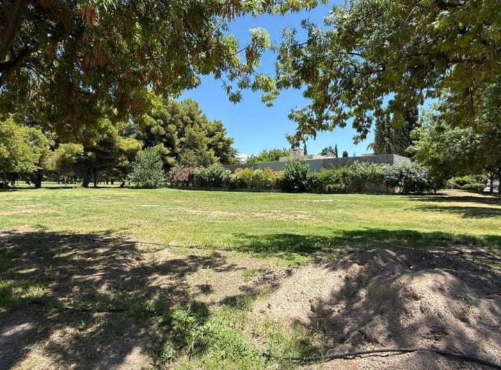 Terreno · 1498m²