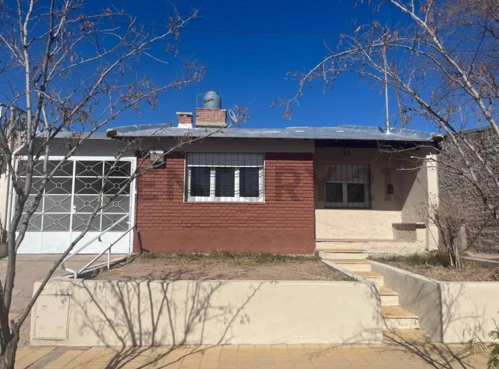 Casa · 140m² · 3 Dormitorios