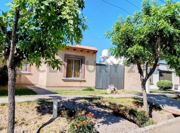 Casa · 57m² · 3 Ambientes · 1 Cochera