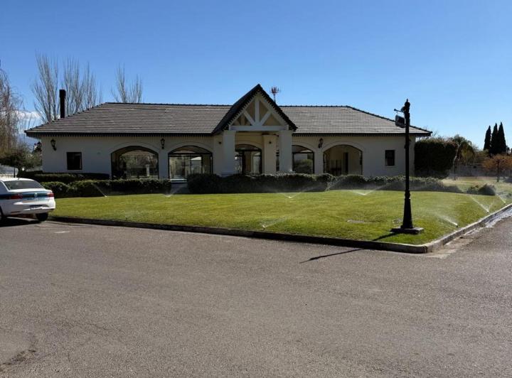 Terreno · 702m²