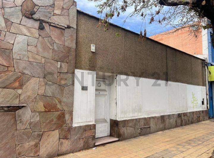 Terreno · 60m² · 5 Ambientes · 3 Cocheras