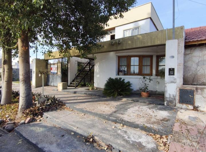 Casa · 164m² · 7 Ambientes · 1 Cochera