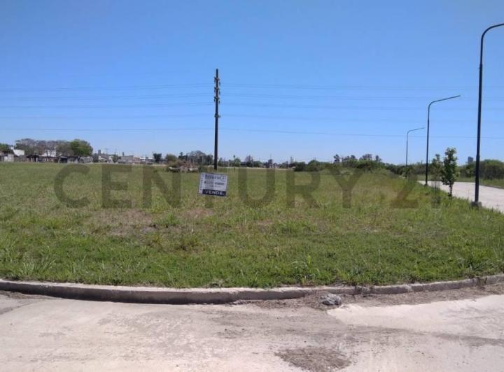 Terreno · 300m²