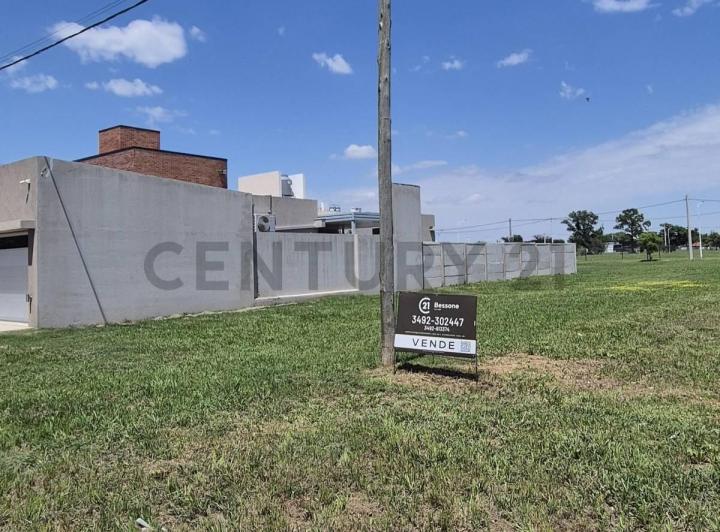 Terreno · 328m²