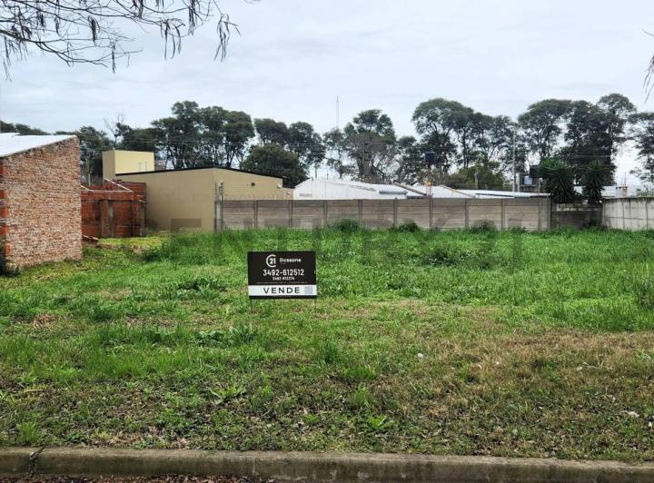 Terreno · 300m²