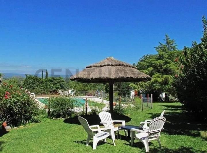 Terreno · 892m²