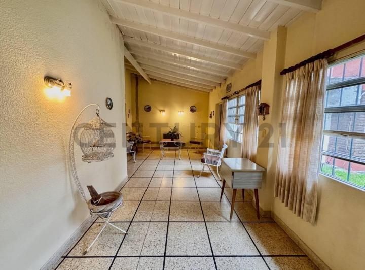 Casa · 104m² · 3 Ambientes · 1 Cochera