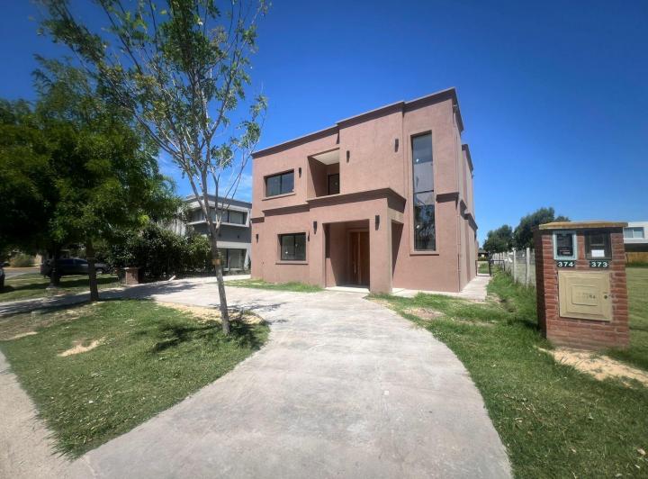 Casa · 500m² · 5 Ambientes
