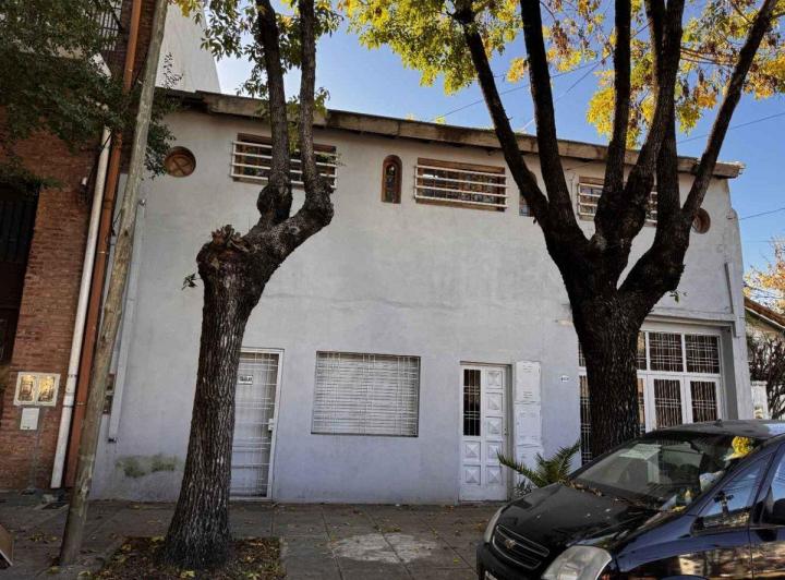 Casa · 160m² · 5 Ambientes · 1 Cochera