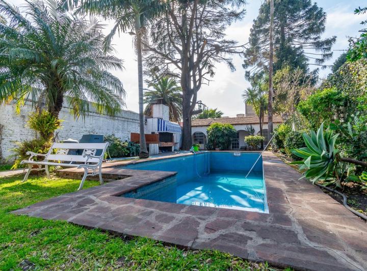 Casa · 458m² · 7 Ambientes · 1 Cochera