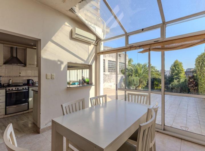 Casa · 177m² · 5 Ambientes · 1 Cochera