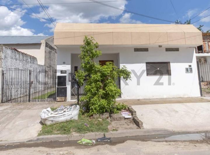 Casa · 141m² · 5 Ambientes · 2 Cocheras