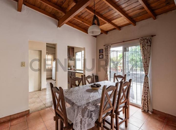 Casa · 155m² · 5 Ambientes · 1 Cochera