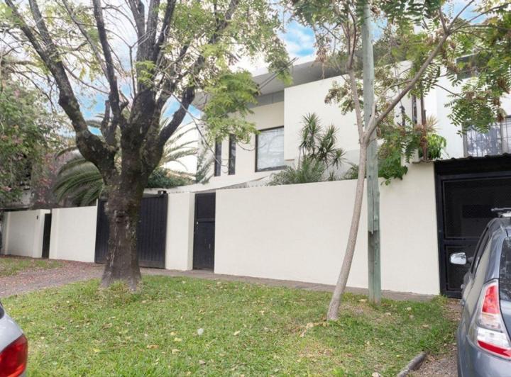 Casa · 190m² · 7 Ambientes · 1 Cochera