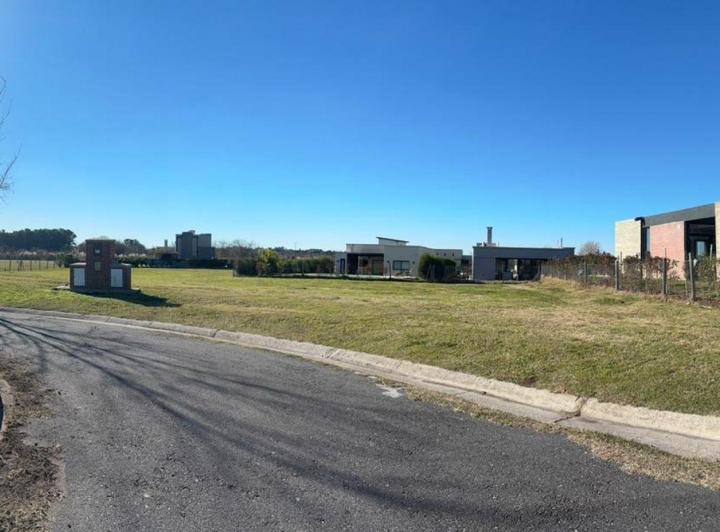 Terreno · 827m²
