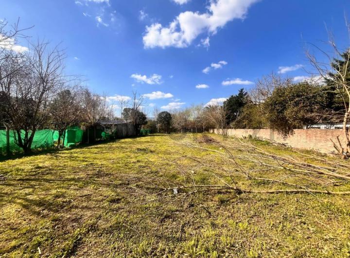 Terreno · 1050m²