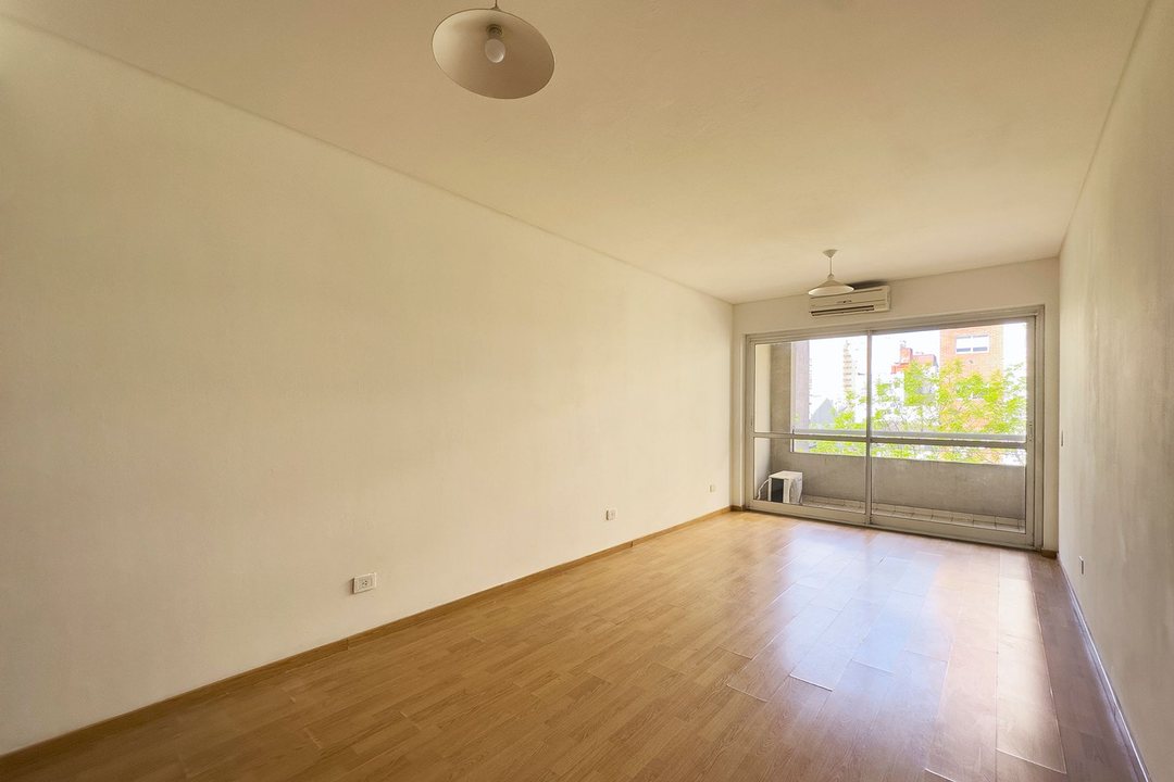 Venta monoambiente con balcón/amenities en Almagro