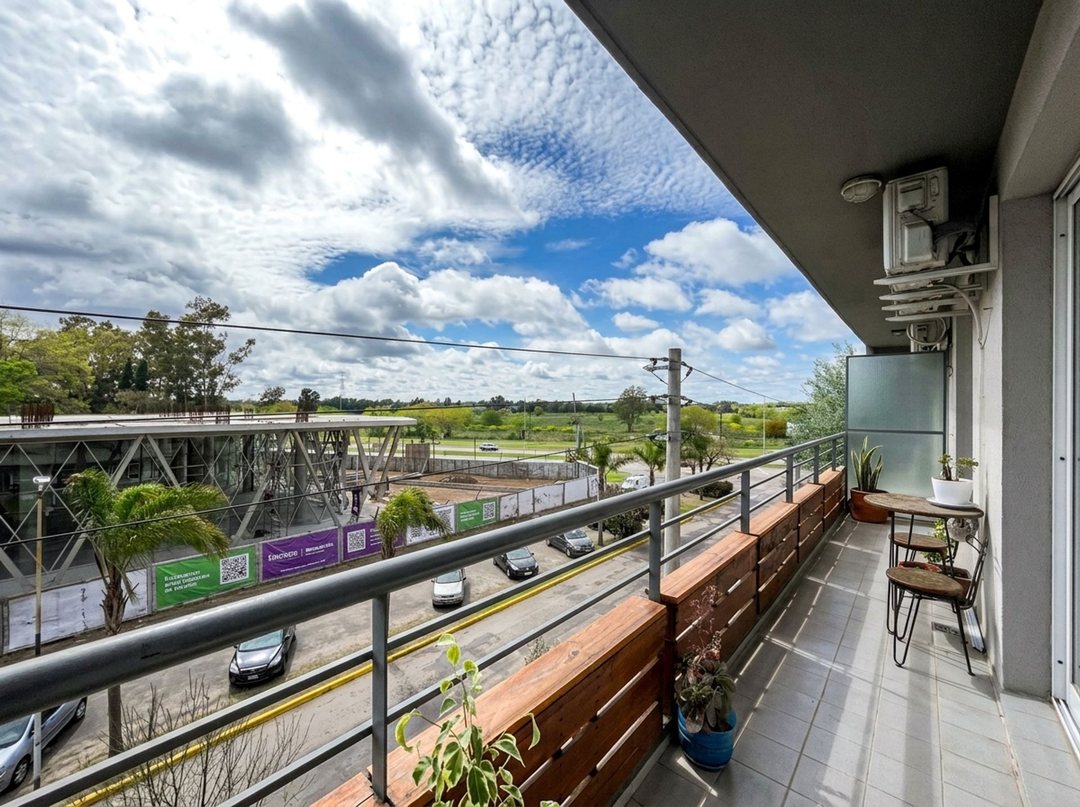 VENTA DEPARTAMENTO 3 AMBIENTES EN CANNING BALCÓN