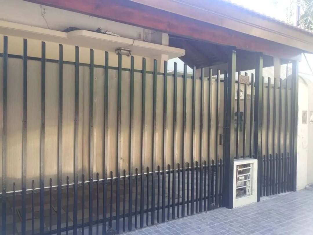 VENTA CASA 3AMB C/COCHERA MUY BUEN ESTADO APTO CRE