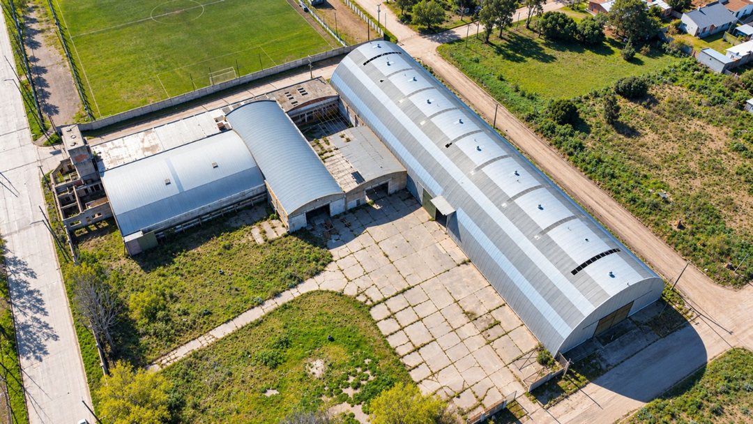 COMPLEJO INDUSTRIAL SOBRE MANZANA COMPLETA 9.981M2