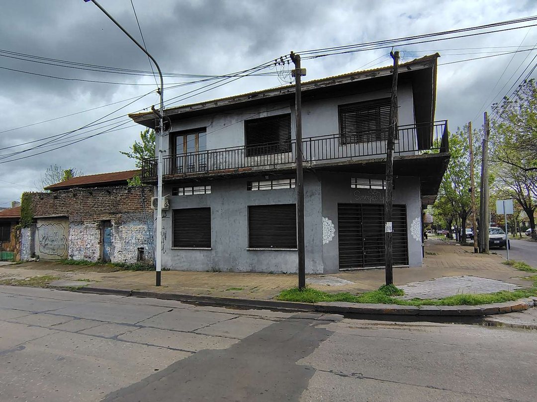 Venta Depto 4 amb + 2 Locales + Lote OPORTUNIDAD