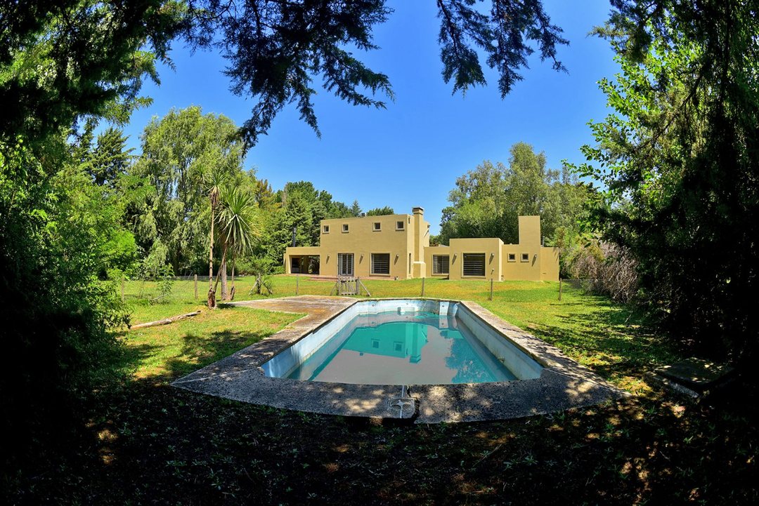 Venta casa 4 ambientes Francisco Alvarez c Pileta