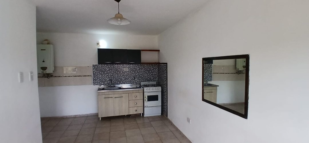 VENTA PH DE UN DORMITORIO -  ESPAÑA Y HOSPITALES