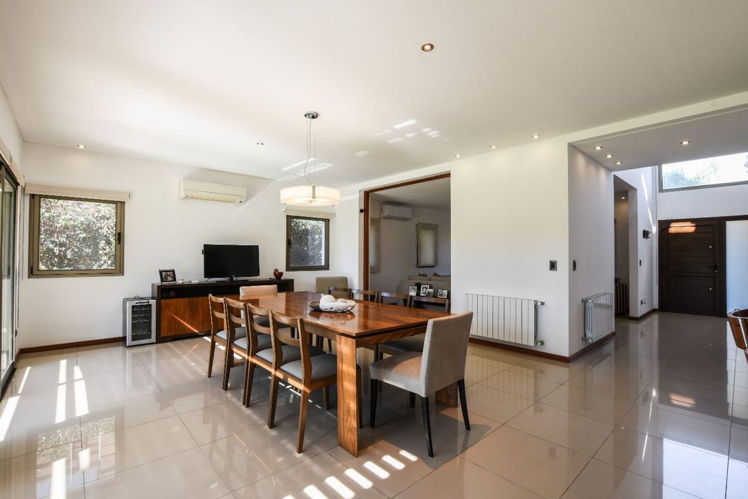 VENTA CASA EN FUNES HILLS SAN MARINO