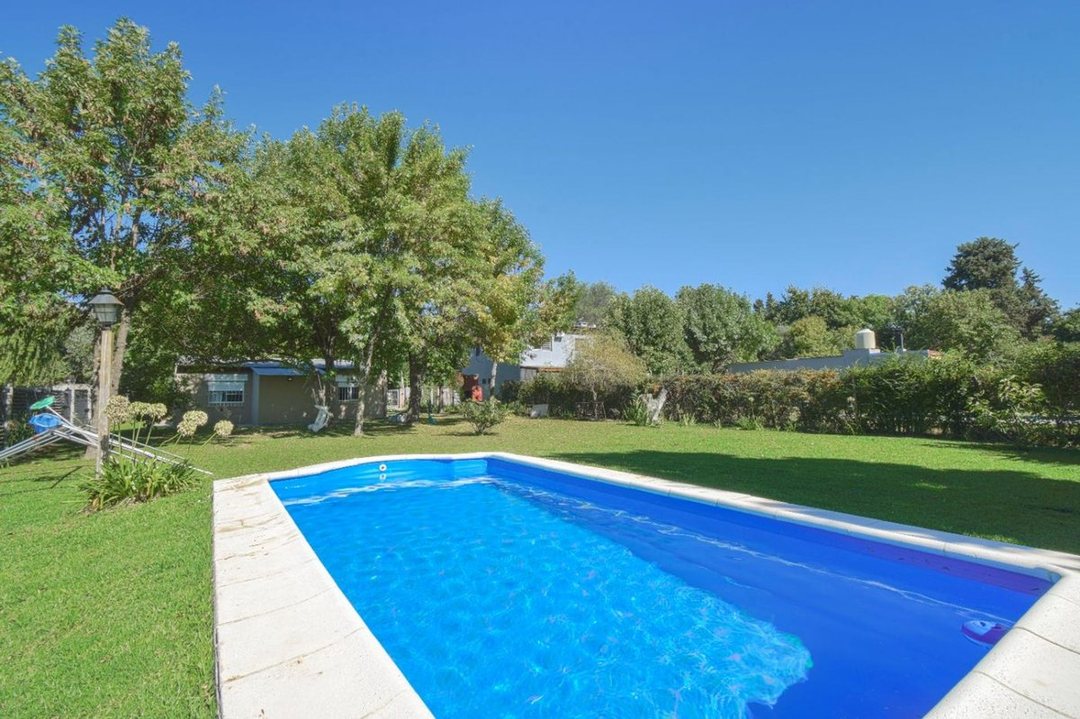 Casa  4 Amb - Venta Campana-Rio Lujan- Con Pileta