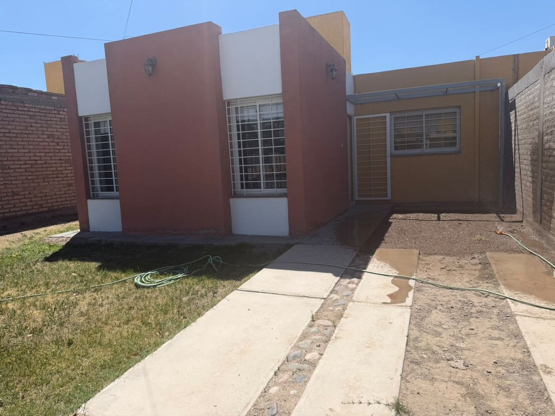 ALQUILER CASA 2 DORMITORIOS EN POCITO