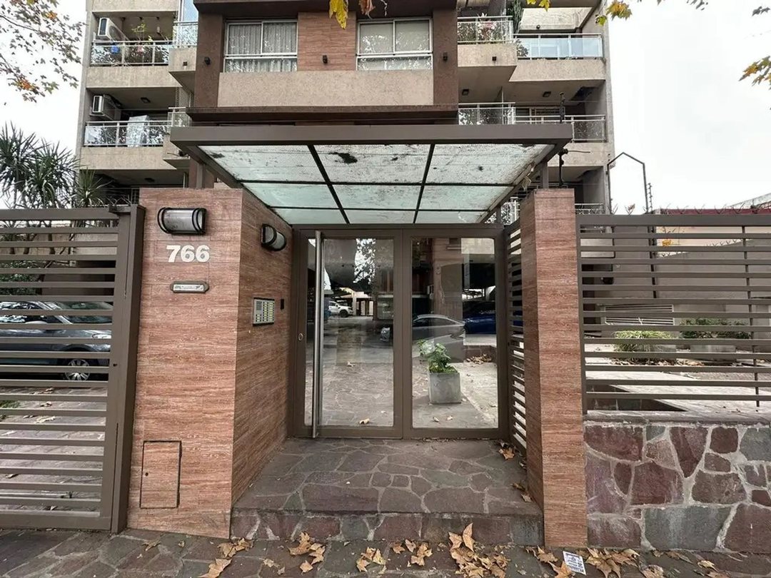 Venta 2 ambientes con cochera, amenities y balcón