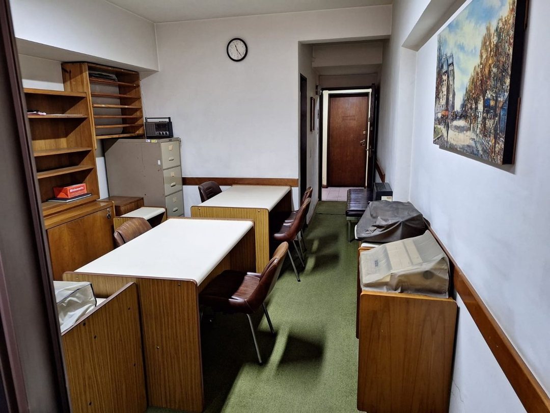 VENTA OFICINA CON PATIO Y BAÑO PRIVADO. CENTRO