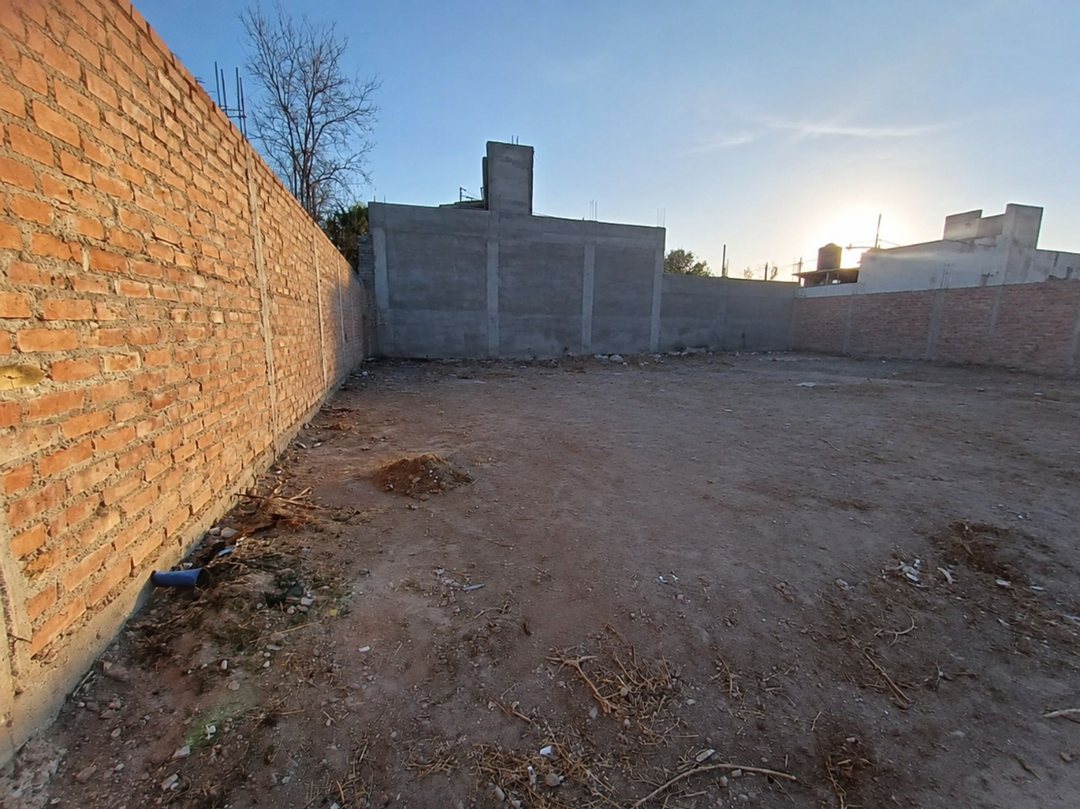 LOTES EN VENTA EN GODOY CRUZ, 200 m2 aprox