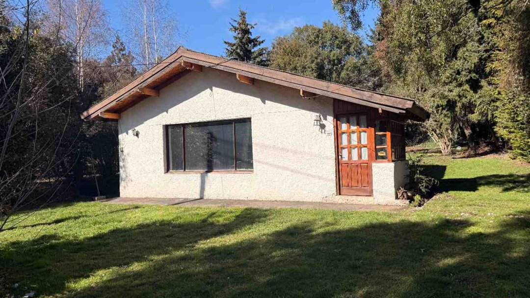 Excelente casa en lote unico!