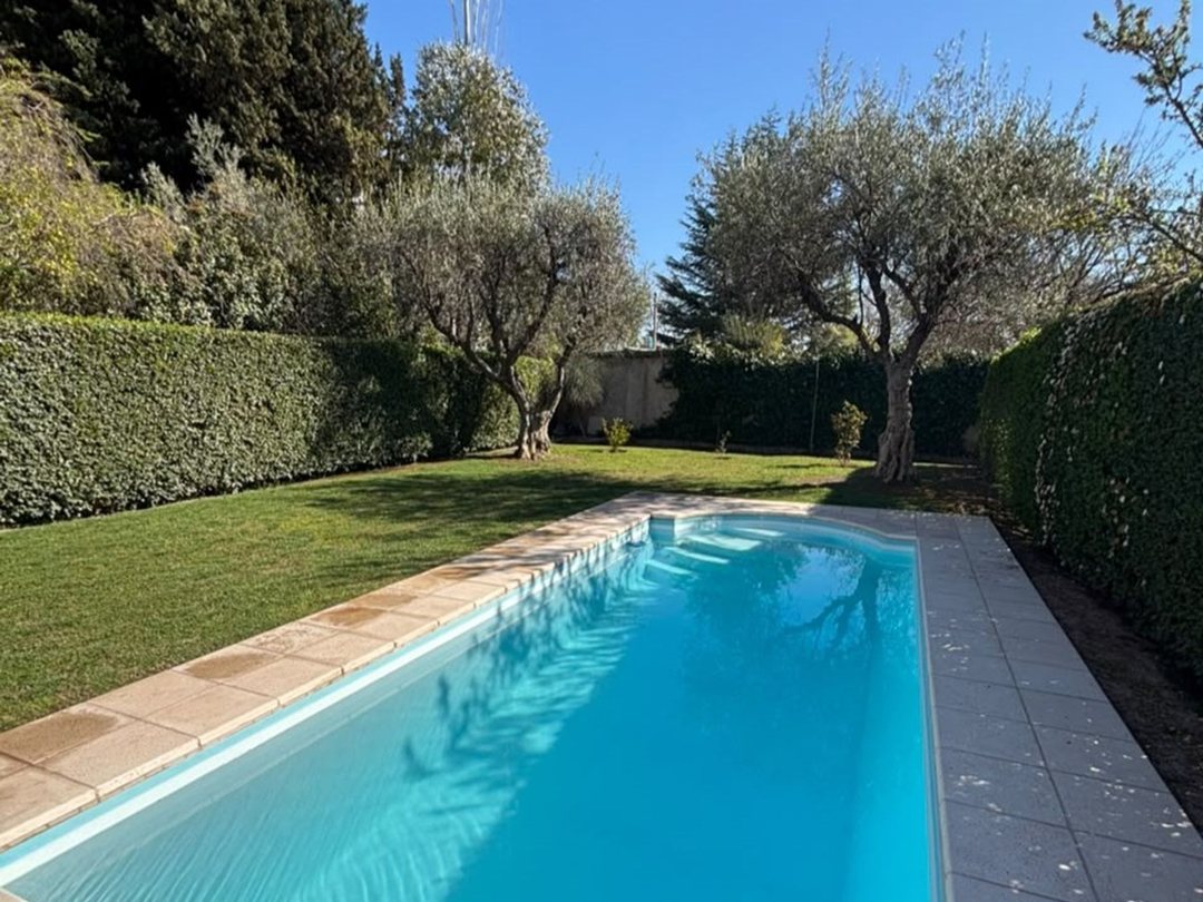 CASA EN VENTA CON PILETA DRUMMOND LUJÁN DE CUYO