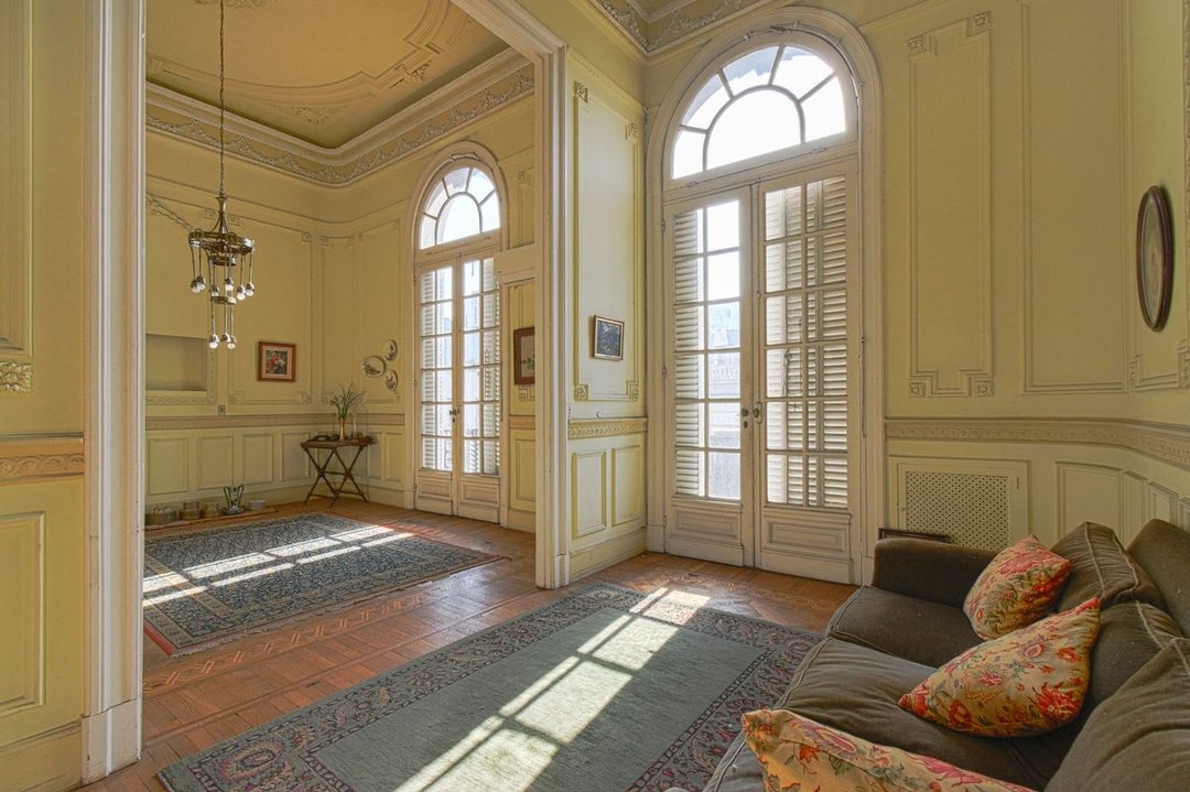 Venta Departamento de estilo. Balvanera. 8 amb.