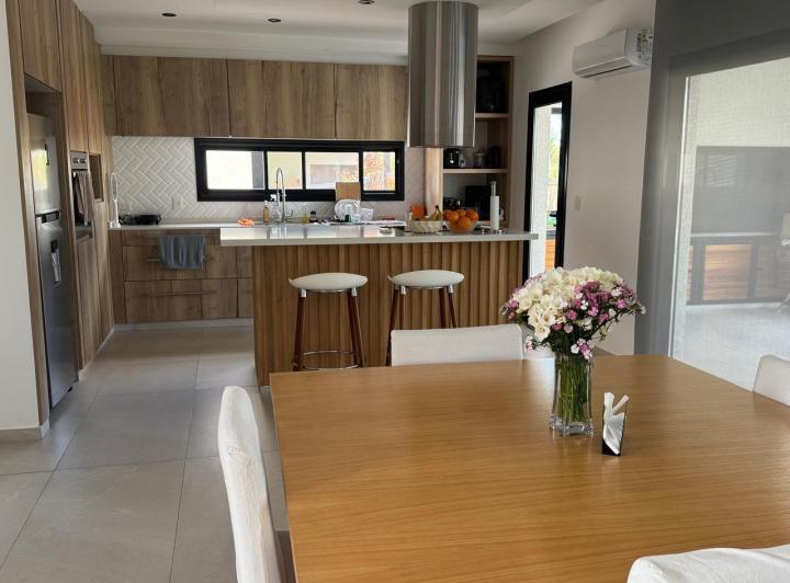 Quinta vacacional · 246m² · 4 Ambientes · 1 Cochera