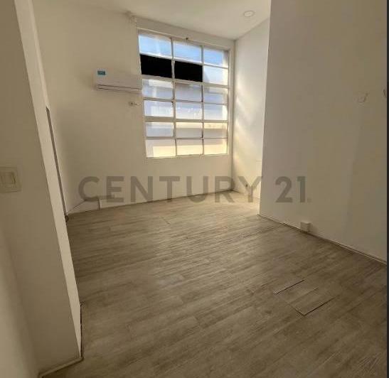 Oficina comercial · 344m²
