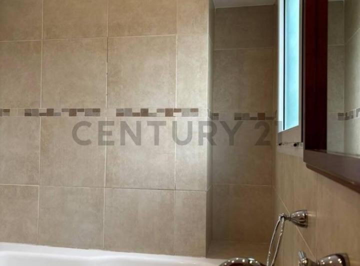 Casa · 199m² · 4 Ambientes · 2 Cocheras