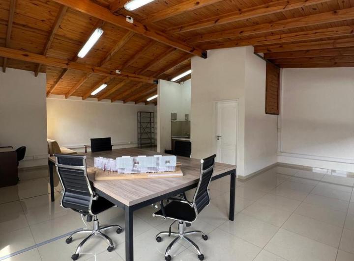 Oficina comercial · 159m²