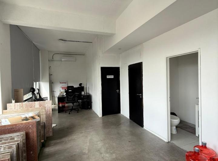 Oficina comercial · 75m² · 2 Ambientes · 1 Cochera