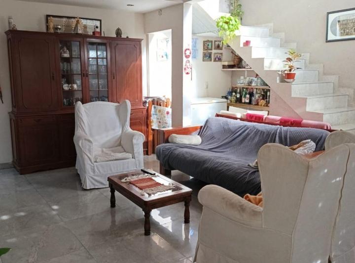 Casa · 140m² · 7 Ambientes · 1 Cochera