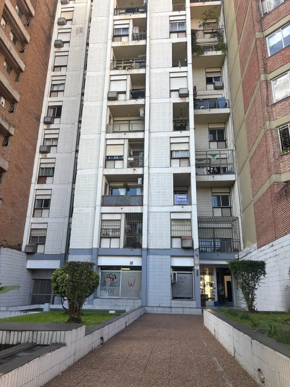 Alquilo Cochera - Zona Estrada